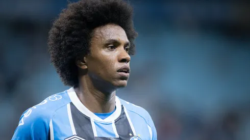 Willian jogador do Gremio durante partida contra o Palmeiras no estadio Arena do Gremio pelo campeonato Brasileiro A 2025.