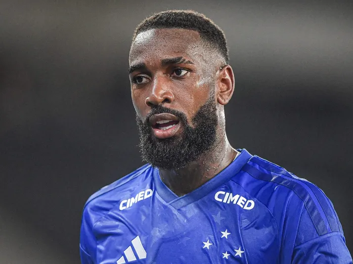 Gerson volta a jogar como segundo volante com Tite