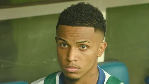 Kayky no Corinthians travou.