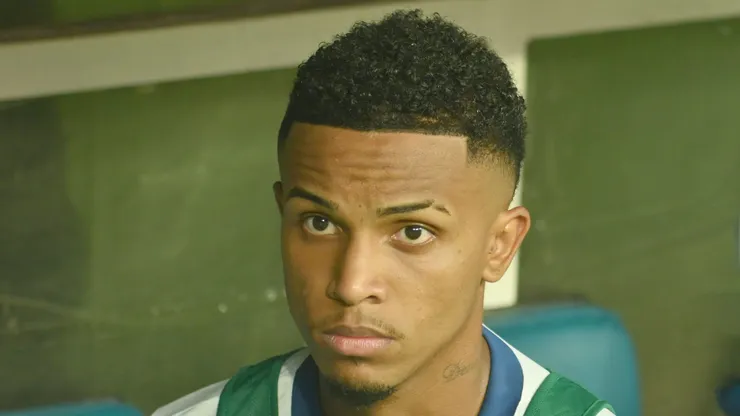 Kayky no Corinthians travou.