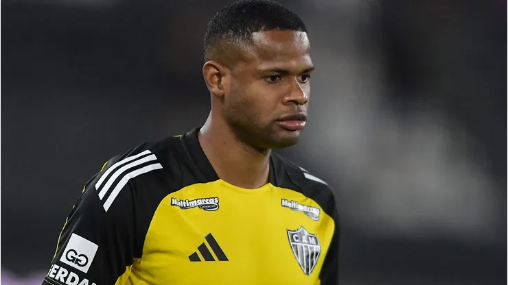 Júnior Santos durante confronto entre Botafogo e Atlético-MG no Campeonato Brasileiro de 2025.