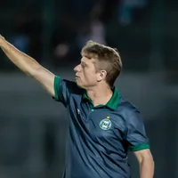 Coritiba acerta renovação de Enzo Vagner, filho de Vagner Love