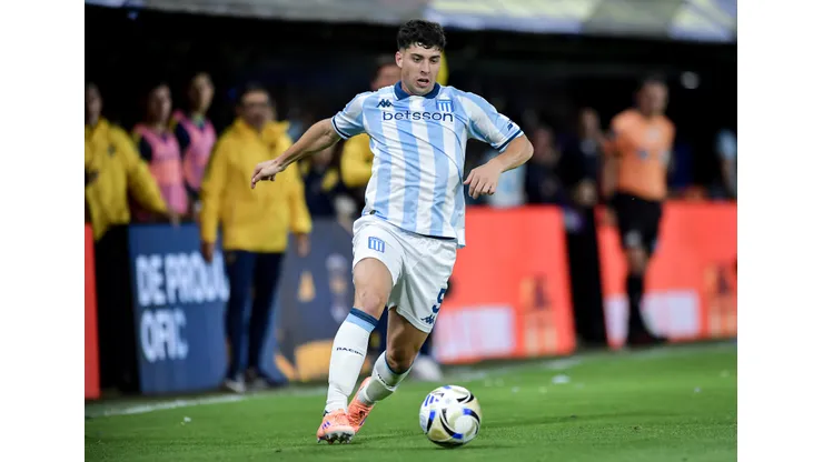 Juan Ignacio Nardoni of Racing Club runs with the ball during the Torneo Clausura Betano semifinal match between Boca Juniors and Racing Club at Estadio Alberto J. Armando on December 7, 2025 in Buenos Aires, Argentina. (Photo by Marcelo Endelli/Getty Images)