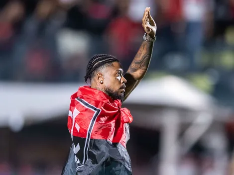Marinho toma decisão e eterniza na pele homenagem ao Vitória