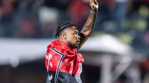 Apresentacao a torcida de Marinho jogador do Vitoria no intervalo da partida contra o Remo no estadio Barradao pelo campeonato Brasileiro A 2026. Foto: Jhony Pinho/AGIF