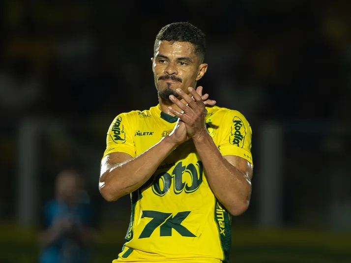 Lucas Ramon já pode estrear em Santos x São Paulo