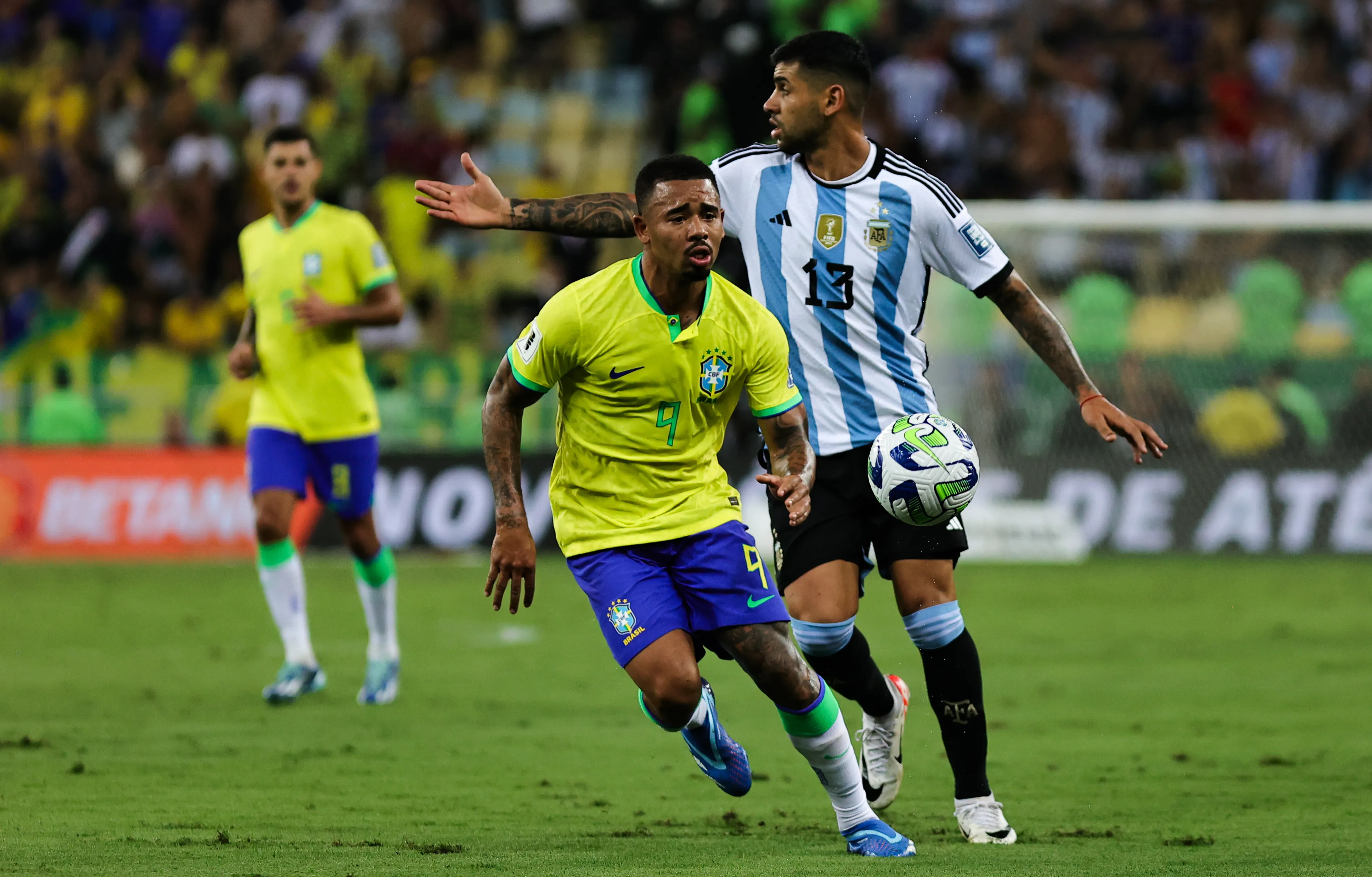 RJ – RIO DE JANEIRO – 24/11/2023 – ARQUIVO, ELIMINATORIAS COPA DO MUNDO 2026, BRASIL X ARGENTINA – Gabriel Jesus jogador do Brasil em foto de arquivo de 21 de Novembro de 2023 durante partida contra o Argentina no estadio Maracana pelo campeonato Eliminatorias Copa Do Mundo 2026. Foto: Fabio Giannelli/AGIF