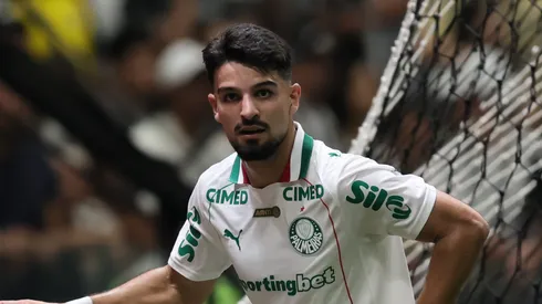 Flaco Lopez jogador do Palmeiras comemora seu gol durante partida contra o Atletico no estadio Arena MRV pelo campeonato Brasileiro A 2026. Foto: Gilson Lobo/AGIF