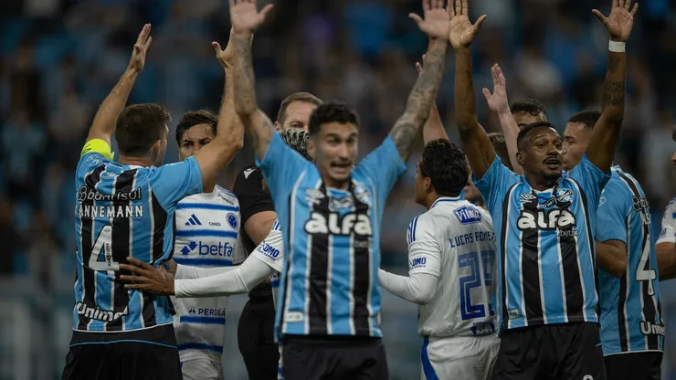 Grêmio em crise com a Alfa Bet. Foto: Liamara Polli/AGIF