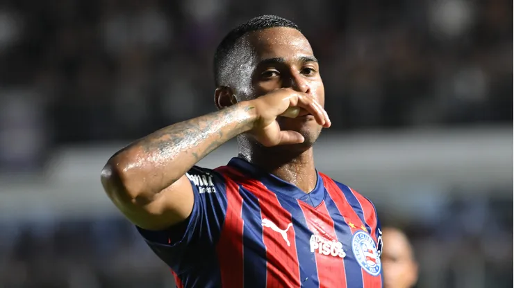 Jean Lucas jogador do Bahia comemora seu gol durante partida contra o Corinthians no estadio Vila Belmiro pelo campeonato Brasileiro A 2026. Foto: Jota Erre/AGIF