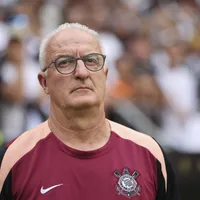 Dorival abre o jogo sobre retorno de Angileri ao Corinthians
