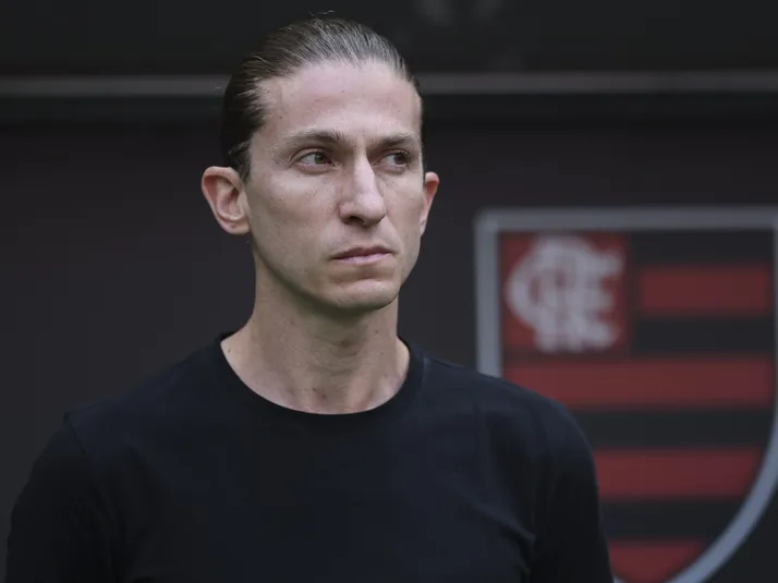 Estratégia de Filipe Luís vira assunto no Flamengo após empate