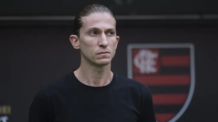 Filipe Luís tentou, mas Flamengo ficou no empate com o Inter.