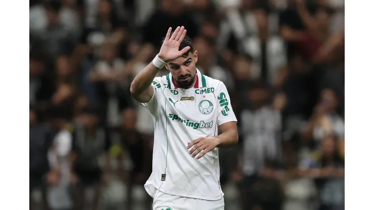 Flaco Lopez jogador do Palmeiras lamenta durante partida contra o Atletico no estadio Arena MRV pelo campeonato Brasileiro A 2026. Foto: Gilson Lobo/AGIF