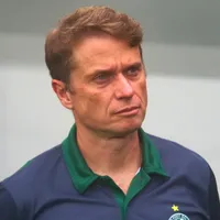 Seabra tem dúvidas para escalar o Coritiba contra a Chapecoense