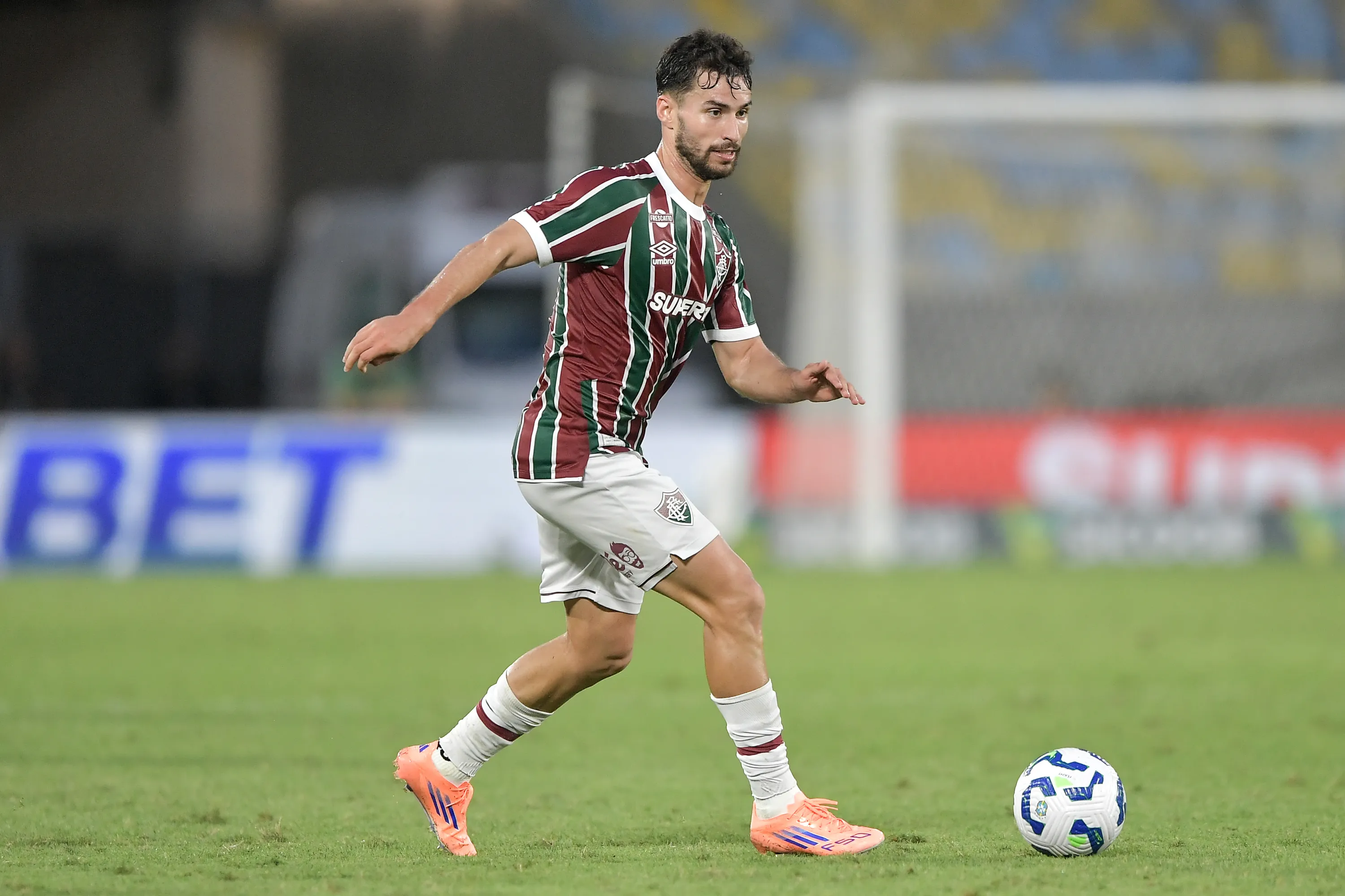 RJ – RIO DE JANEIRO – 28/09/2025 – BRASILEIRO A 2025, FLUMINENSE X BOTAFOGO – Martinelli jogador do Fluminense durante partida contra o Botafogo no estadio Maracana pelo campeonato Brasileiro A 2025. Foto: Thiago Ribeiro/AGIF