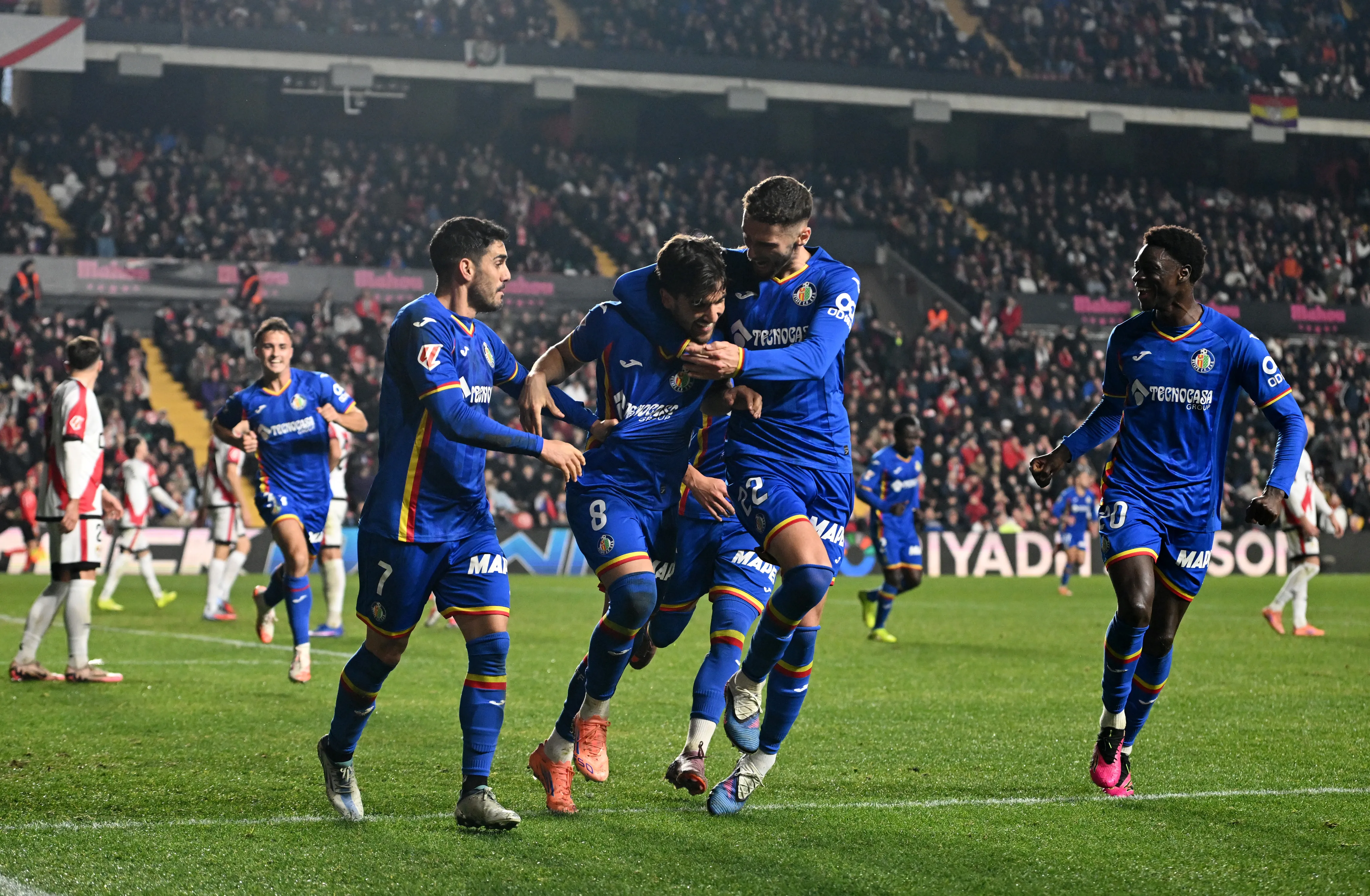 Mauro Arambarri comemota gol marcado pelo Getafe. (Photo by Denis Doyle/Getty Images)