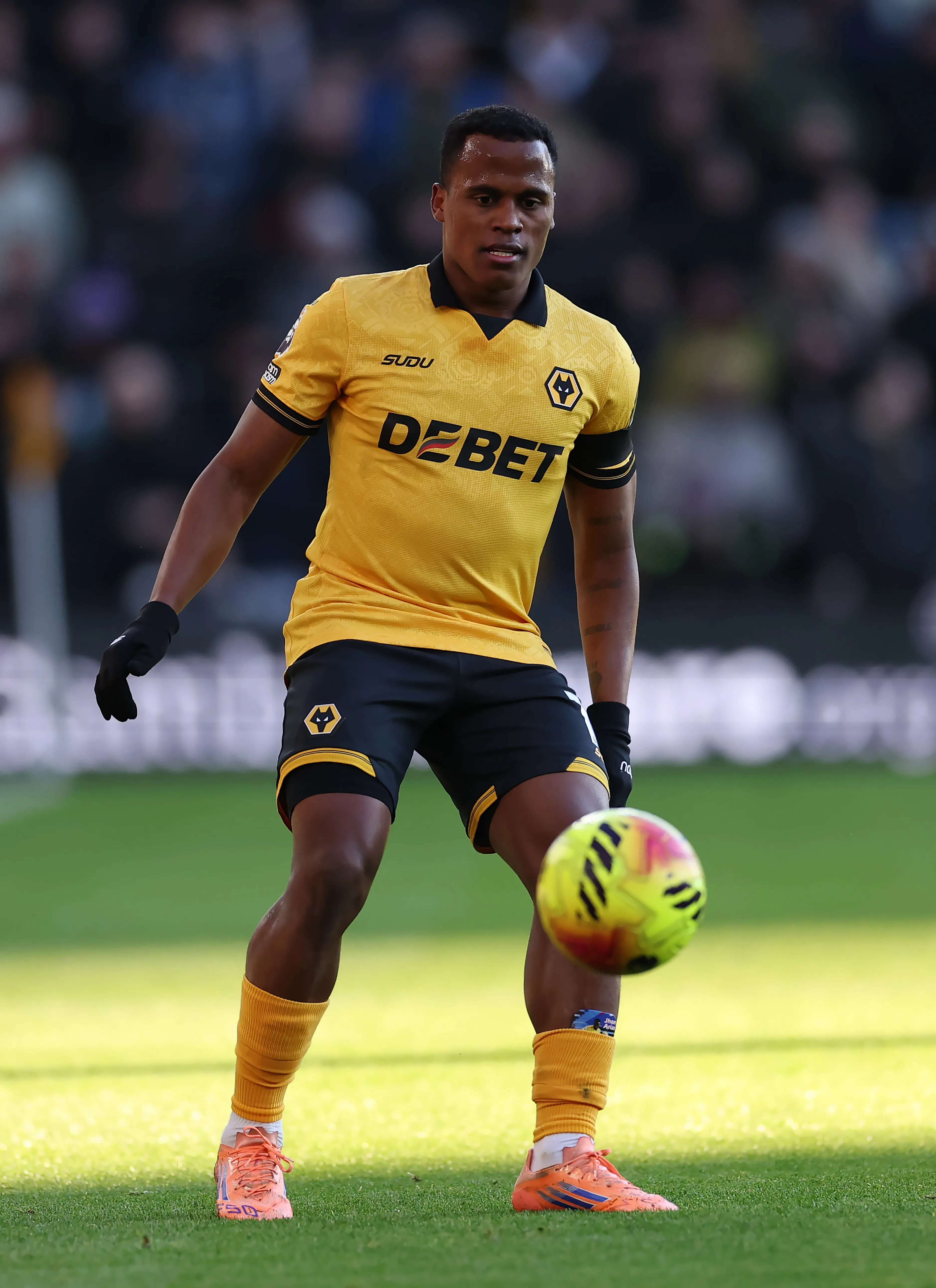 WOLVERHAMPTON, ENGLAND – JANUARY 03: Jhon Arias of Wolverhampton Wanderers in action during the Premier League match between Wolverhampton Wanderers and West Ham United at Molineux on January 03, 2026 in Wolverhampton, England. (Photo by Michael Regan/Getty Images)