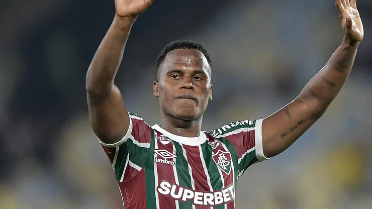 Jhon Arias jogador se despede como jogador do Fluminense durante partida contra o Cruzeiro no estadio Maracana pelo campeonato Brasileiro A 2025. Foto: Thiago Ribeiro/AGIF