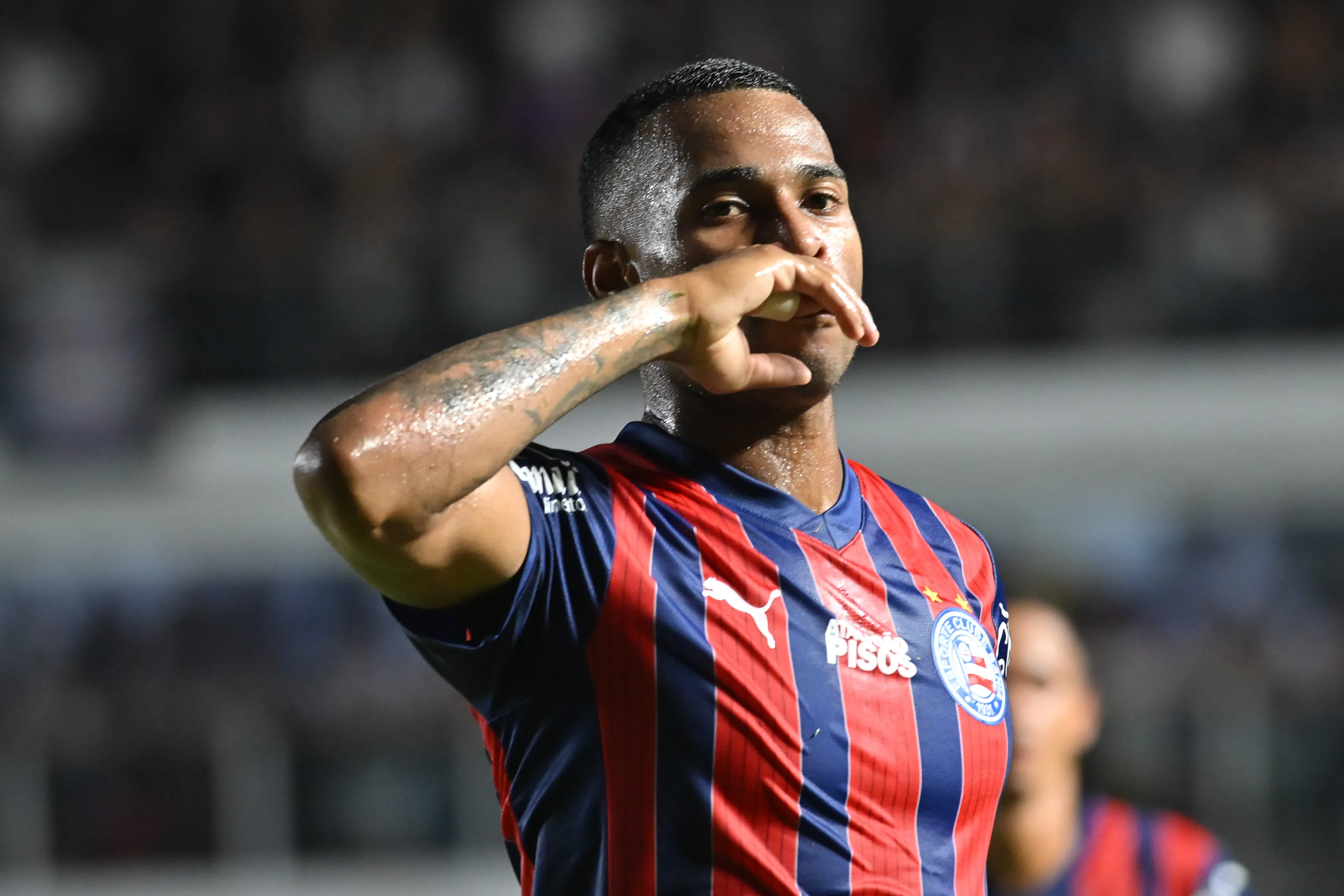 SP – SANTOS – 28/01/2026 – BRASILEIRO A 2026, CORINTHIANS X BAHIA – Jean Lucas jogador do Bahia comemora seu gol durante partida contra o Corinthians no estadio Vila Belmiro pelo campeonato Brasileiro A 2026. Foto: Jota Erre/AGIF