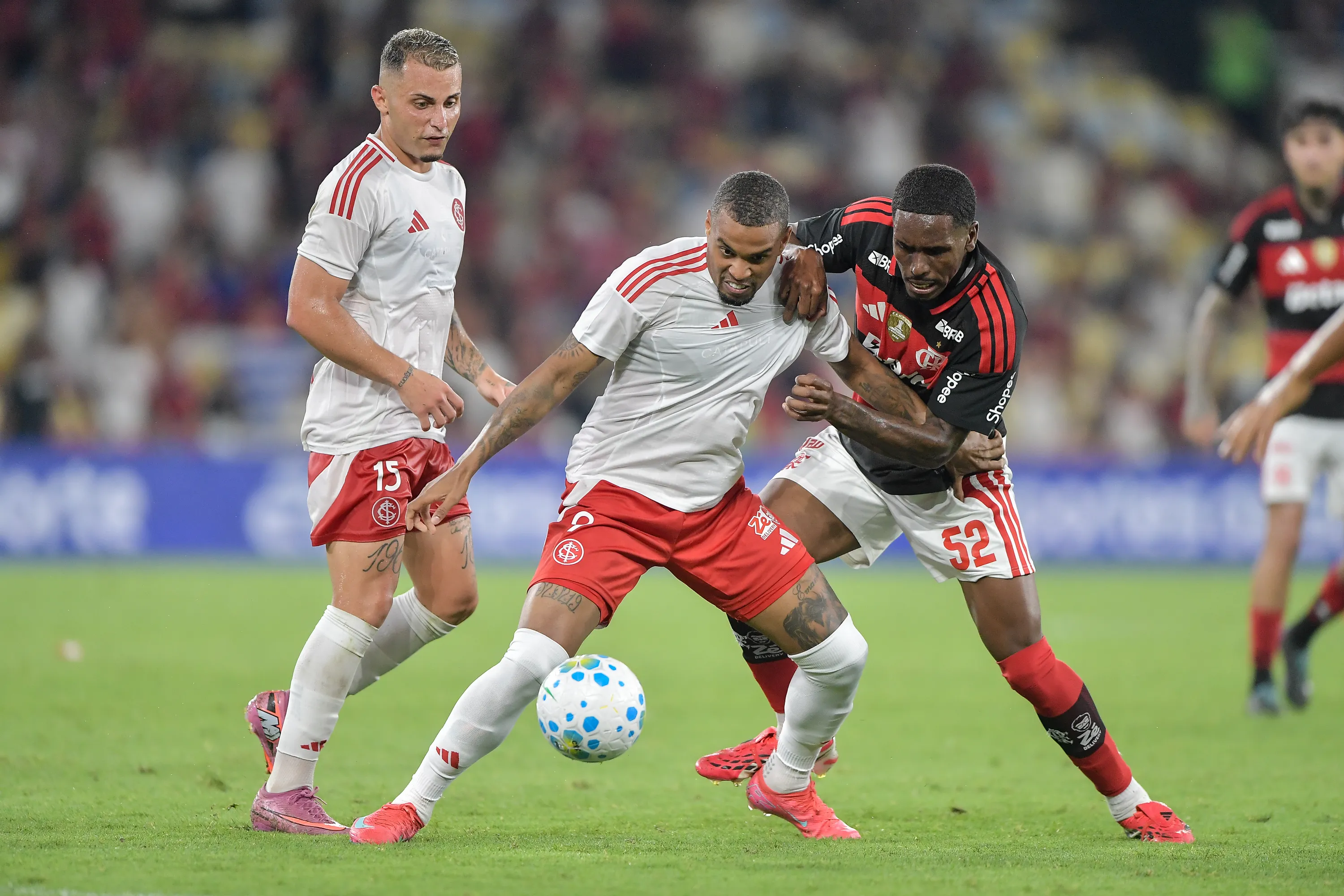 Flamengo x Internacional pelo campeonato Brasileiro A 2026. Foto: Thiago Ribeiro/AGIF