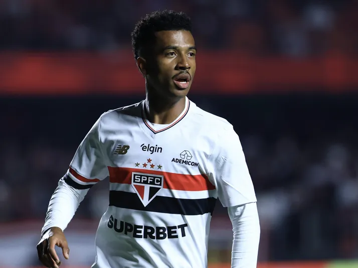 Marcos Antônio tem acordo envolvendo Flamengo e São Paulo