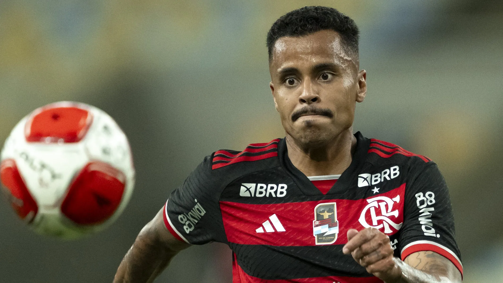 Allan em campo pelo Flamengo. Foto: Jorge Rodrigues/AGIF