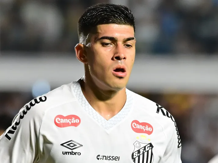 Adonis Frias desfalca o Santos contra o Noroeste pelo Paulistão