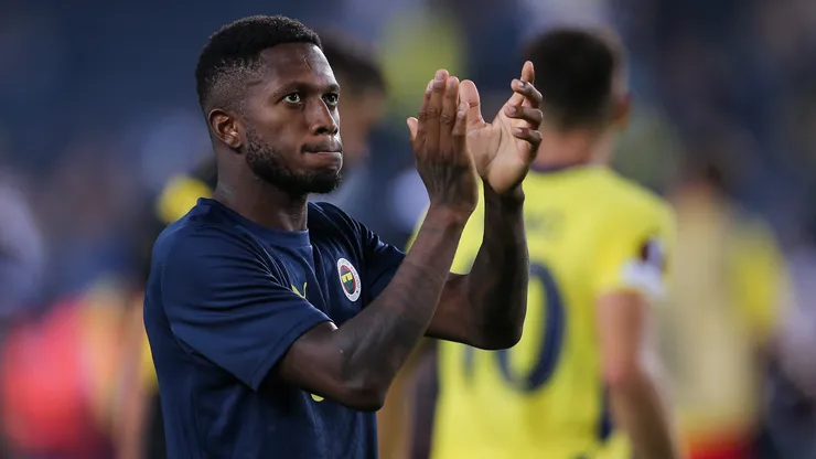 Fred of Fenerbahce shows appreciation to the fans during the UEFA Europa League 2024/25 League Phase MD1 match between Fenerbahce SK and R. Union Saint-Gilloise at Ulker Stadium on September 26, 2024 in Istanbul, Turkey. (Photo by Ahmad Mora/Getty Images)