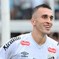 Santos pode negociar João Schmidt com o Athletico Paranaense