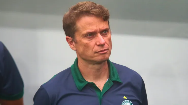 Fernando Seabra técnico do Coritiba durante partida contra o Athletico-PR no estádio Arena da Baixada pelo campeonato Paraense 2026. Foto: Gabriel Machado/AGIF