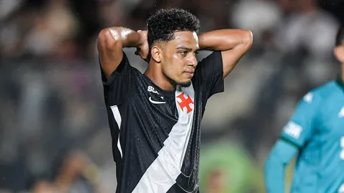 Brenner jogador do Vasco durante partida contra o Chapecoense no estádio São Januário pelo campeonato Brasileiro A 2026. Foto: Thiago Ribeiro/AGIF