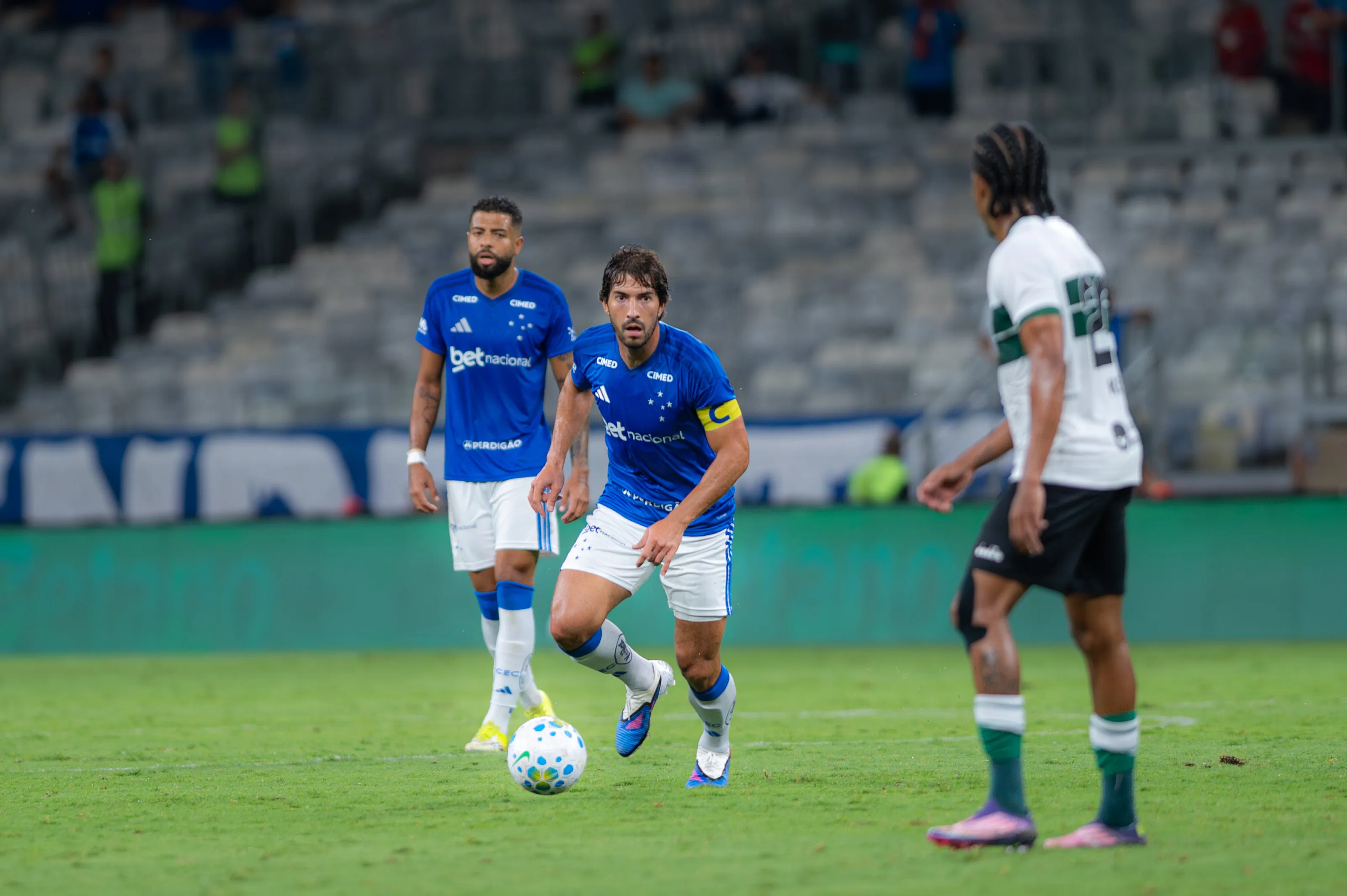 MG – BELO HORIZONTE – 05/02/2026 – BRASILEIRO A 2026, CRUZEIRO X CORITIBA – Lucas Silva jogador do Cruzeiro durante partida contra o Coritiba no estadio Mineirao pelo campeonato Brasileiro A 2026. Foto: Alessandra Torres/AGIF
