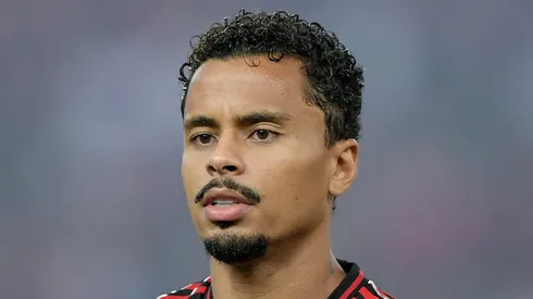Allan jogador do Flamengo durante partida contra o Bahia no estadio Maracana pelo campeonato Brasileiro A 2025. Foto: Thiago Ribeiro/AGIF