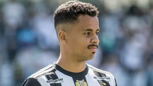 Allan jogador do Atletico-MG durante partida contra o Coritiba no estadio Couto Pereira pelo campeonato Brasileiro A 2022. Foto: Robson Mafra/AGIF