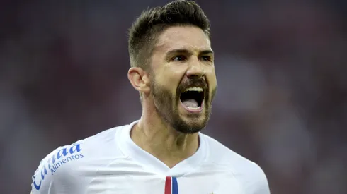 Everaldo durante confronto entre Flamengo e Bahia no Brasileirão de 2024.