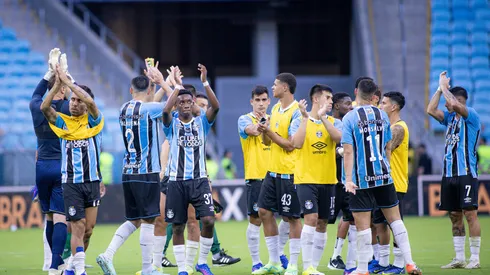 Grêmio busca um novo lateral direito. Foto: Maxi Franzoi/AGIF