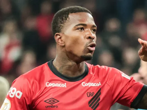 Dorival é sincero sobre chances de Cacá, alvo do Athletico-PR, deixar o Corinthians