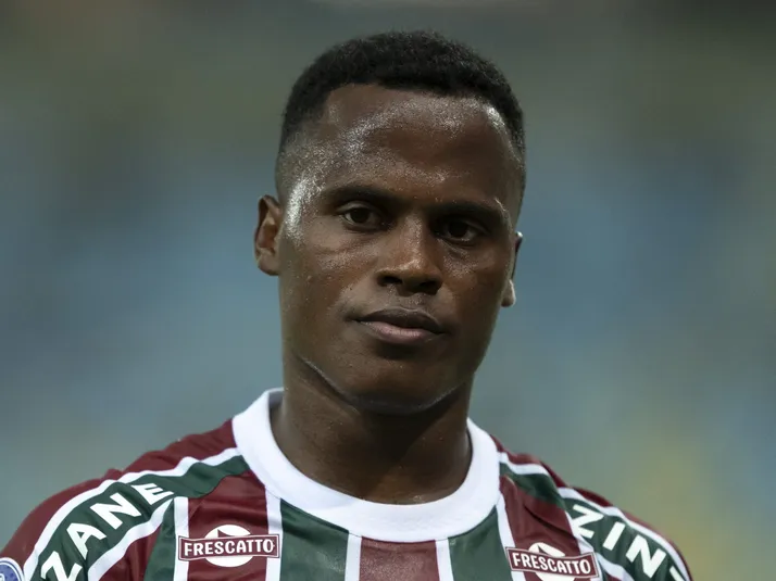 Ex-Fluminense, Arias se pronuncia sobre provável retorno ao Brasil