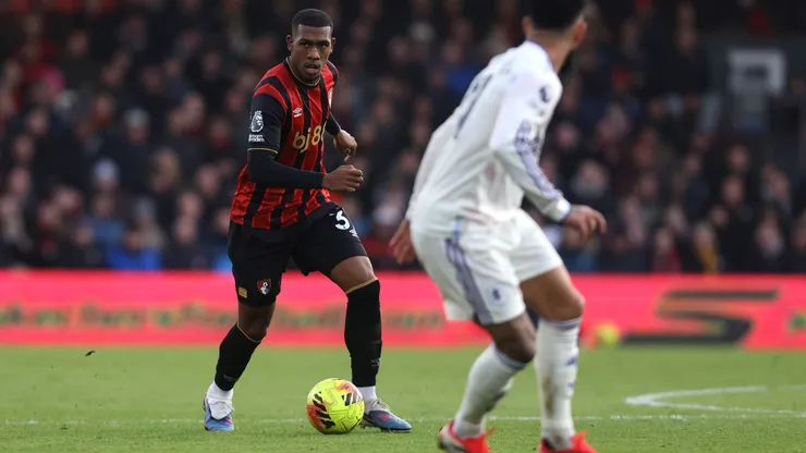 Ex-Vasco Rayan brilha pelo Bournemouth. Foto: Charlie Crowhurst/Getty Images