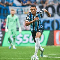 Ex-Grêmio, zagueiro Bruno Alves reforça o Criciúma