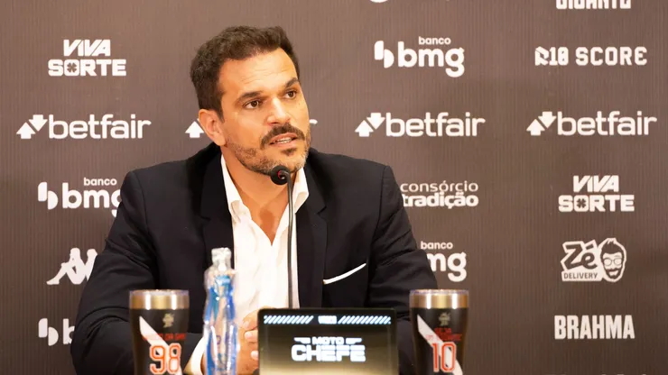 Admar Lopes, diretor do Vasco, em apresentação oficial no CT (Imagem: Matheus Lima/Vasco)