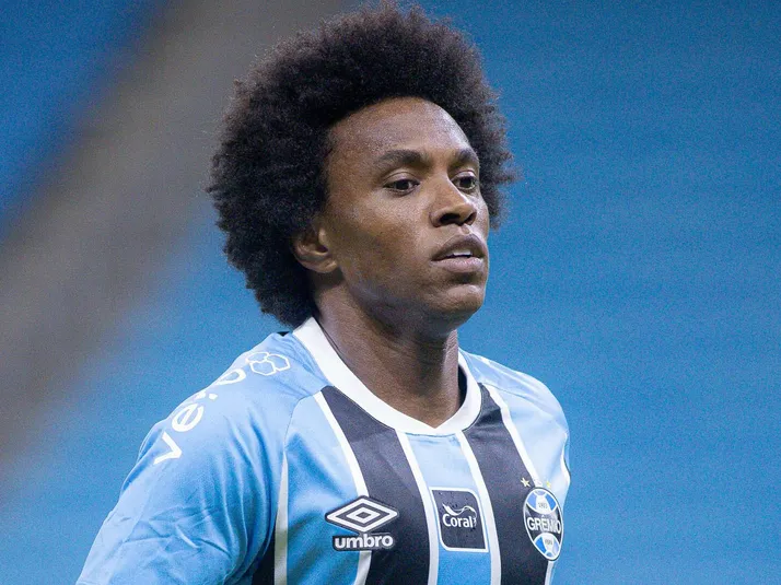 Willian topa jogar como armador no Grêmio