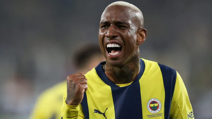 Anderson Talisca renova com o Fenerbahçe até 2028. Foto: Ahmad Mora/Getty Images