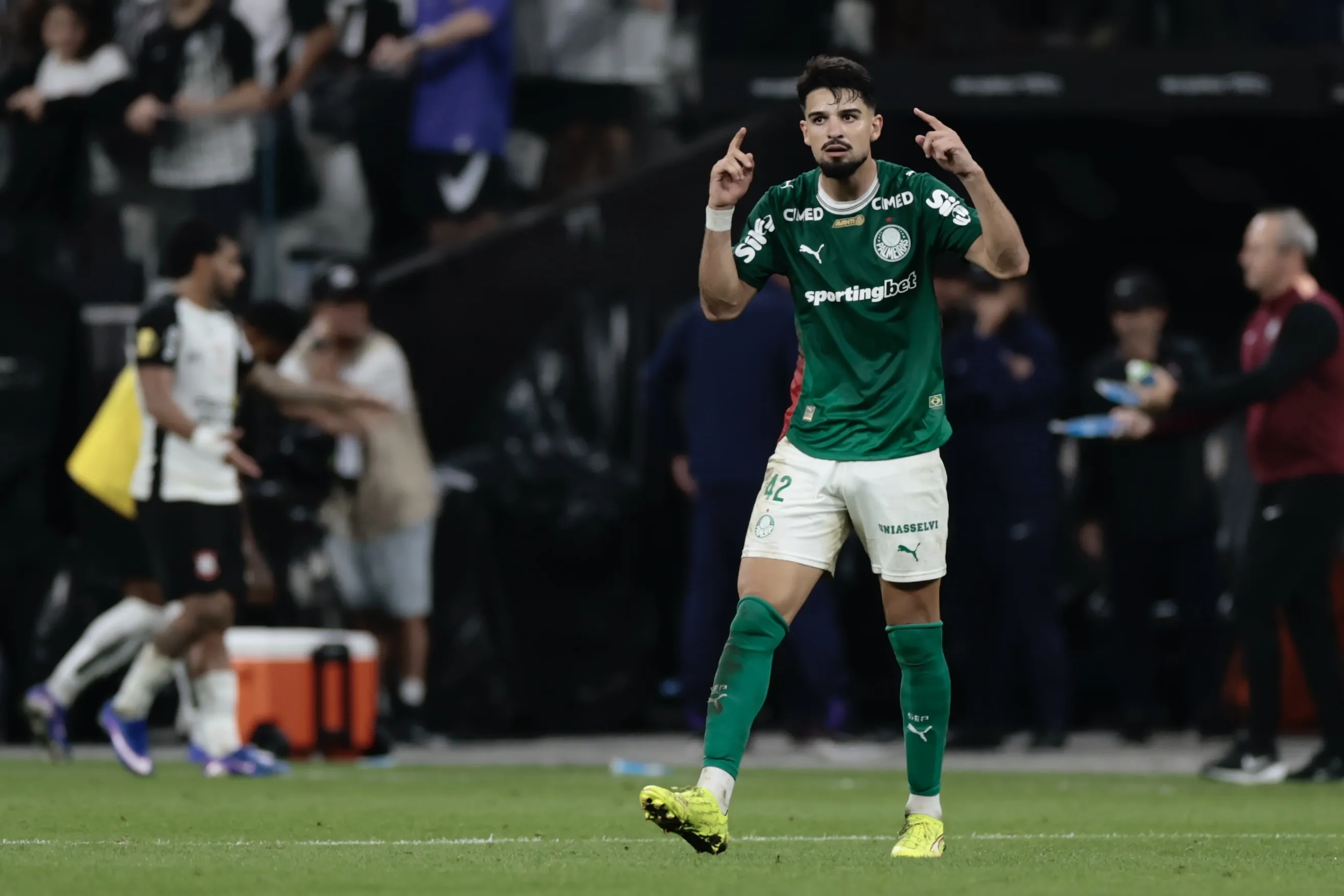 Flaco Lopez jogador do Palmeiras comemora seu gol durante partida contra o Corinthians no estadio Arena Corinthians pelo campeonato Paulista 2026. Foto: Marcello Zambrana/AGIF