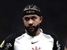 Depay perde pênalti e Corinthians é derrotado pelo Palmeiras