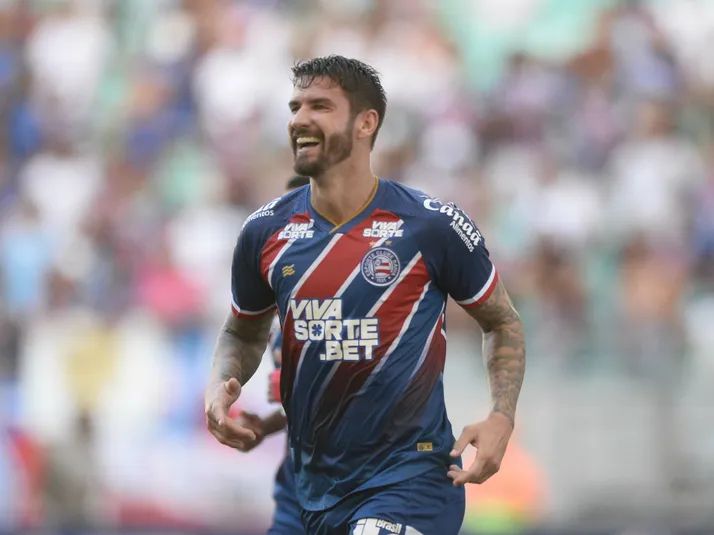 Rogério Ceni avalia retorno de Everaldo ao Bahia