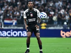 Vitória quer o zagueiro Cacá, do Corinthians