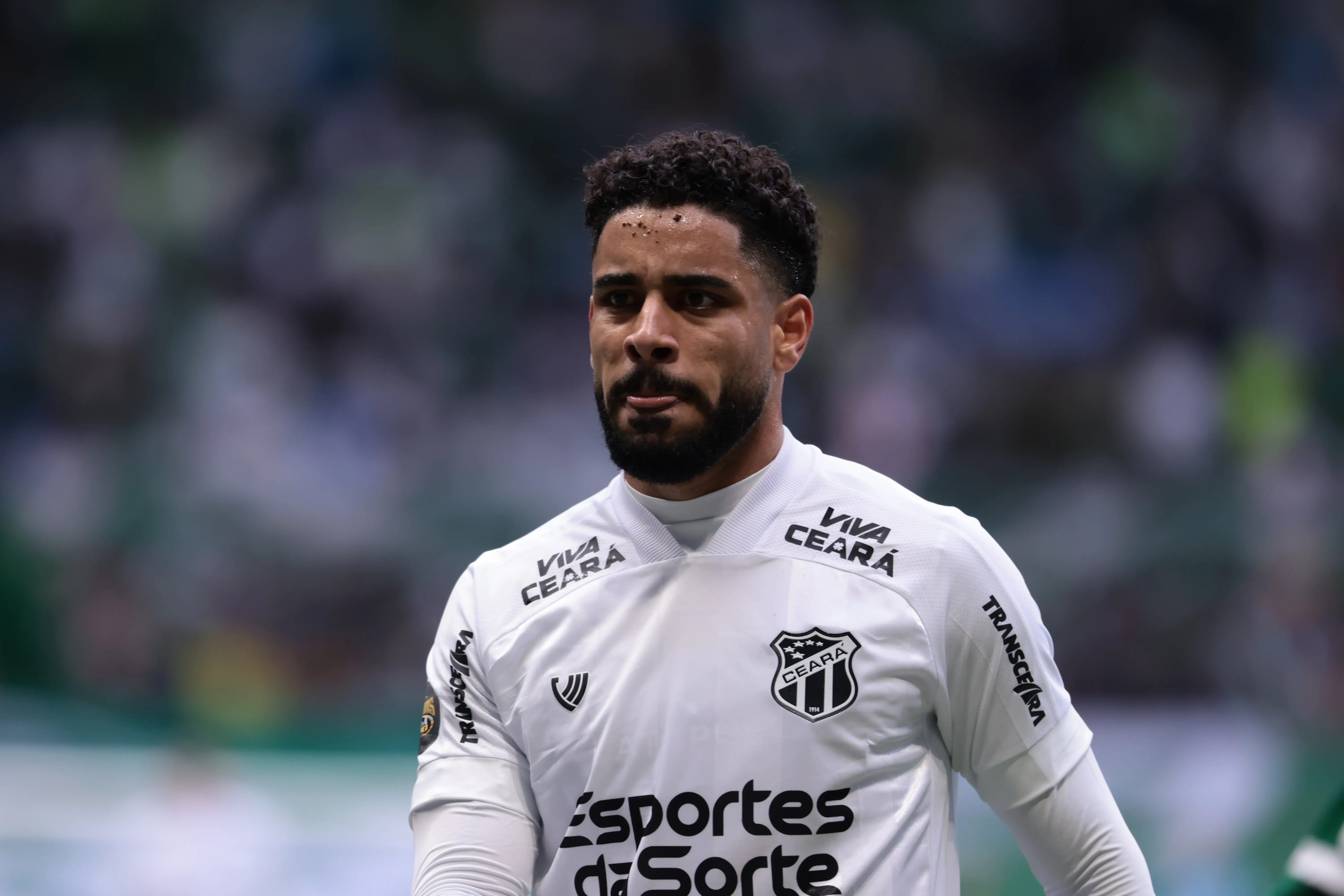 SP – SAO PAULO – 10/08/2025 – BRASILEIRO A 2025, PALMEIRAS X CEARA – Matheus Bahia jogador do Ceara durante partida contra o Palmeiras no estadio Arena Allianz Parque pelo campeonato Brasileiro A 2025. Foto: Marcello Zambrana/AGIF