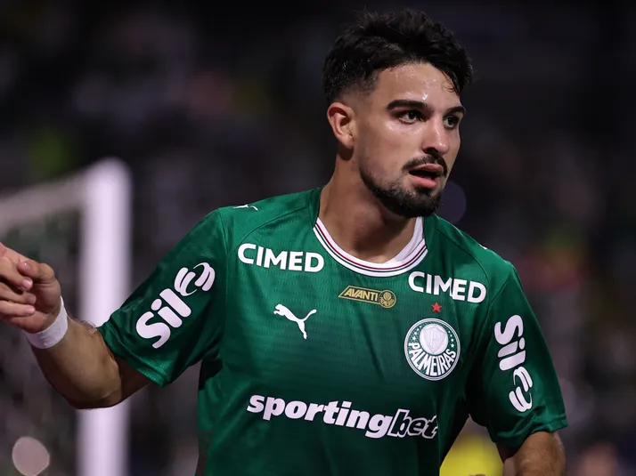 Matheuzinho critica Flaco López após derrota para o Palmeiras